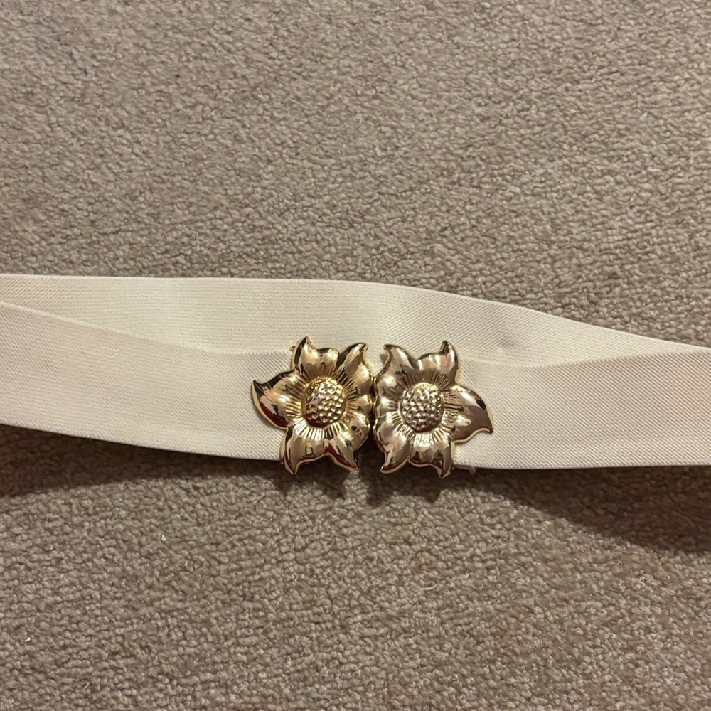 Susan Graver Cream Belt with Gold Floral Buckle